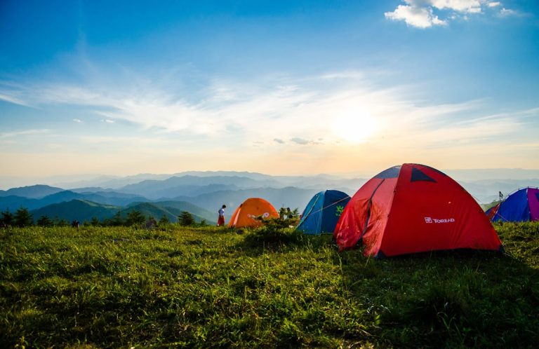 Discovering Adventure: The Ultimate Guide to the Top 15 Campgrounds in the USA for 2024